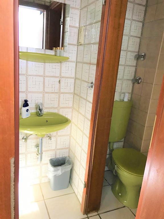 Hotel La Isla Кьолн Екстериор снимка